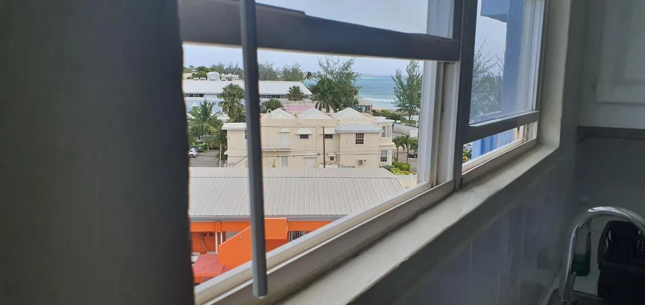 Apartment Hastings Towers 4D - Studio Apt Opp Beach Bridgetown