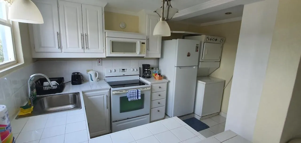 Hastings Towers 4D - Studio Apt Opp Beach Bridgetown Apartment